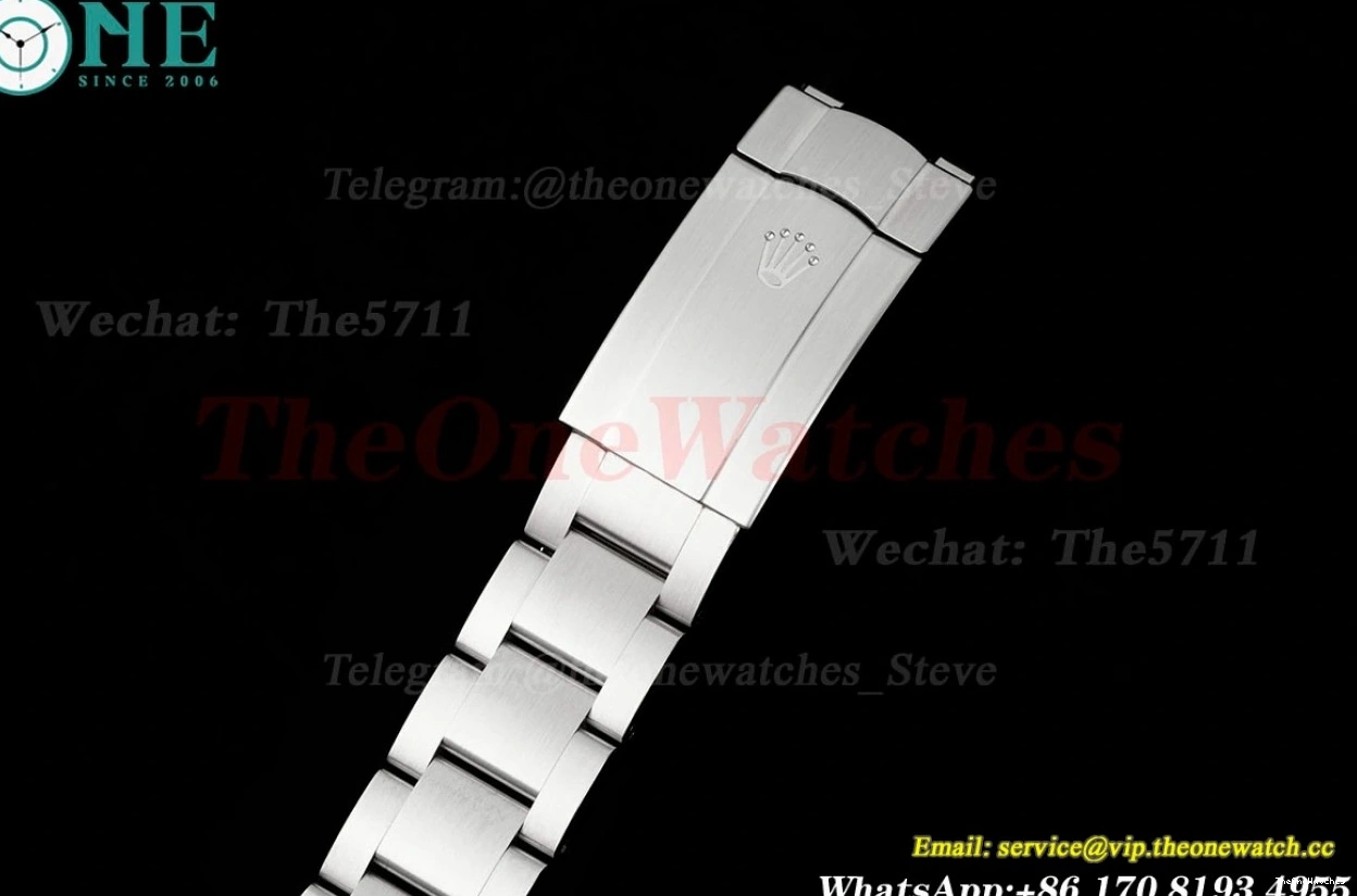 SS Oyster Clean 41mm Silver 124300 VR3230 SS Stk Perpetual 0510